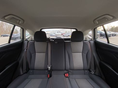 Used 2019 Subaru Crosstrek 2.0i Premium w/ Eyesight System image 24