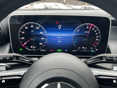 Used 2025 Mercedes-Benz GLC 350e 4MATIC image 16