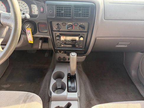 Used 2003 Toyota Tacoma PreRunner RWD image 18