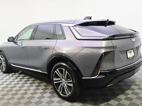 New 2025 Cadillac Lyriq Luxury image 3