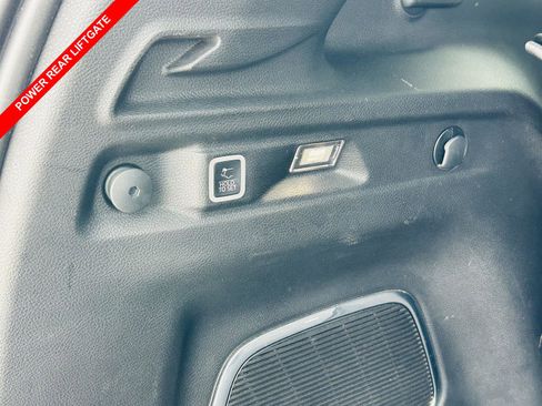 Used 2022 Jeep Grand Cherokee L Limited w/ Luxury Tech Group II image 16