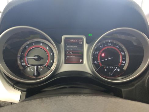 Used 2018 Dodge Journey SXT w/ Blacktop Package FWD image 23