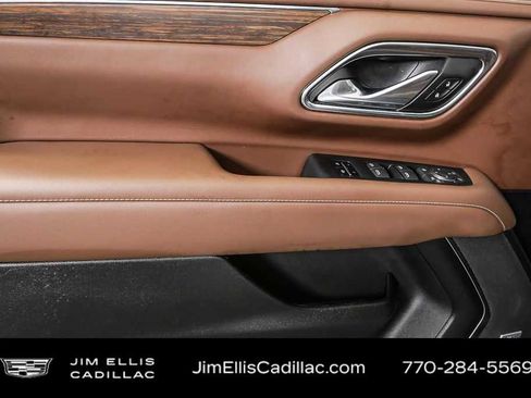 Used 2024 Chevrolet Tahoe High Country image 11