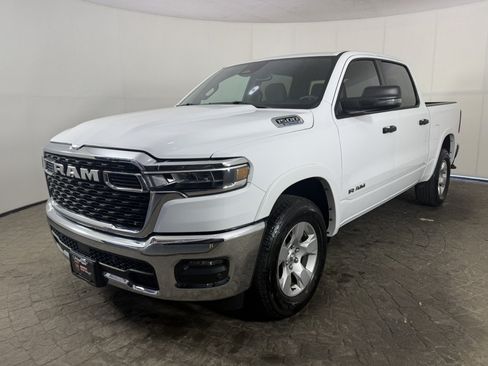Used 2025 RAM 1500 Big Horn AWD/4WD image 3
