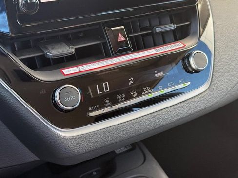Used 2026 Toyota Corolla LE w/ LE Premium Package FWD image 27