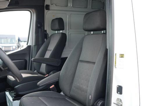 Used 2023 Mercedes-Benz Sprinter 2500 image 19