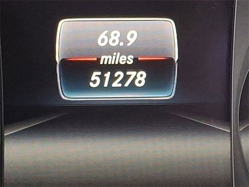 Used 2019 Mercedes-Benz SLC 300 w/ Premium Package image 18