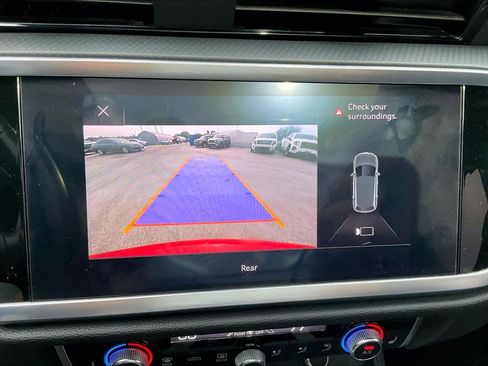 Used 2019 Audi Q3 2.0T Premium image 24