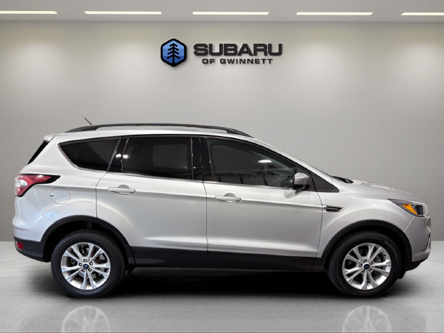 Used 2018 Ford Escape SE FWD image 6