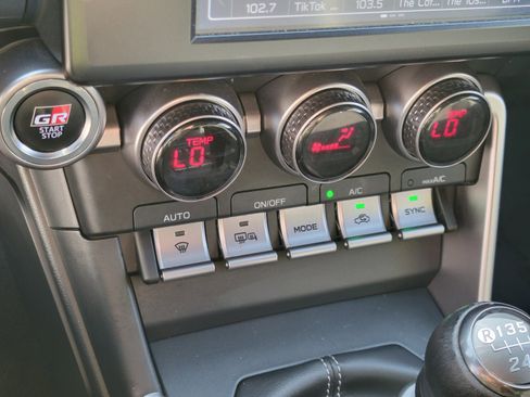 Certified 2022 Toyota GR86 Premium image 23