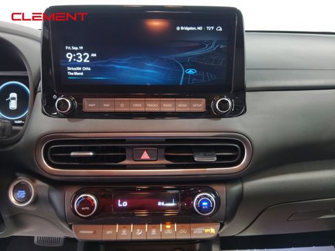 Used 2022 Hyundai Kona Limited image 17