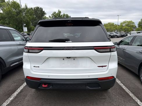 Used 2022 Jeep Grand Cherokee Trailhawk w/ ADV Protech Group II AWD/4WD image 10