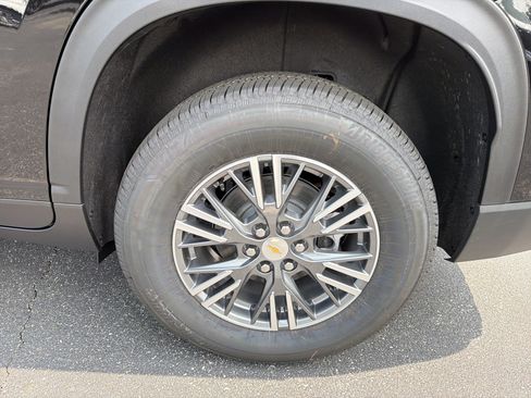 New 2026 Chevrolet Traverse LT w/ LPO, Cargo Package FWD image 20