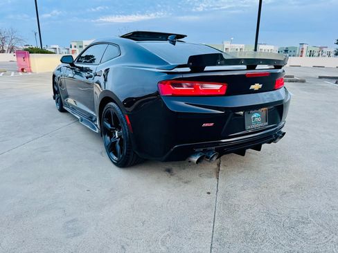 Used 2017 Chevrolet Camaro SS image 10