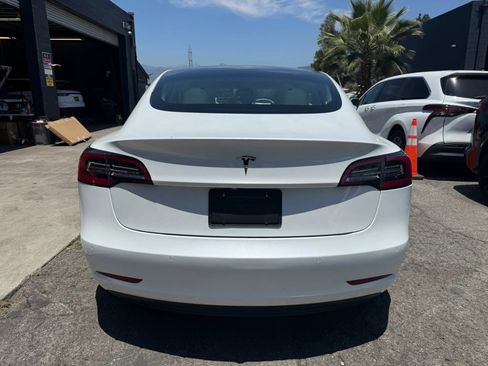 Used 2020 Tesla Model 3 RWD image 2