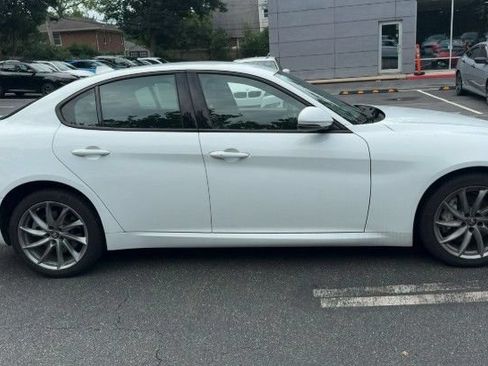 Used 2022 Alfa Romeo Giulia Sprint AWD/4WD image 11