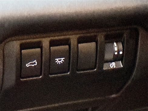 Used 2023 Subaru Ascent Limited image 10