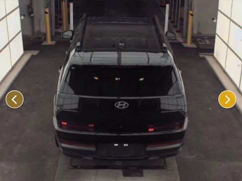 Used 2025 Hyundai Santa Fe Limited image 3