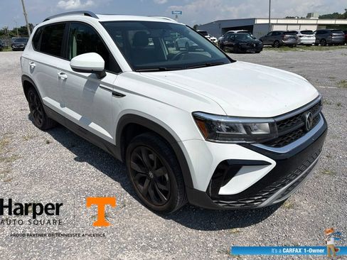 Used 2022 Volkswagen Taos SE FWD image 7