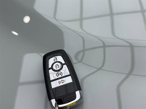 Used 2024 Ford Bronco Badlands image 53