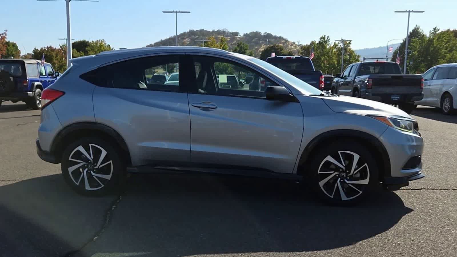 Used 2019 Honda HR-V Sport image 9