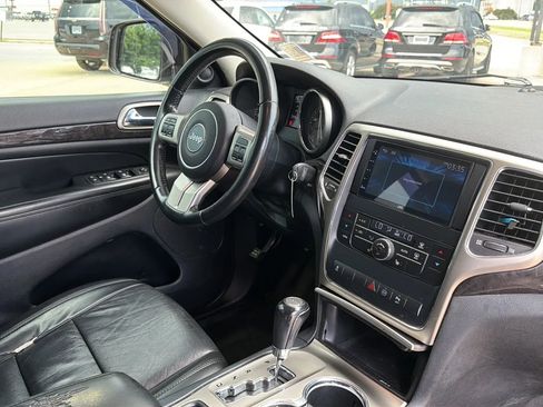 Used 2011 Jeep Grand Cherokee Laredo AWD/4WD image 76