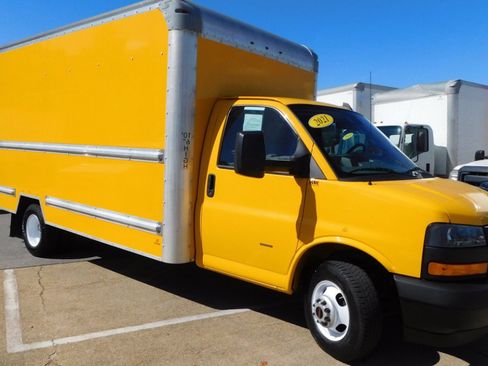 Used 2021 GMC Savana 3500 Extended w/ Power Convenience Package image 1