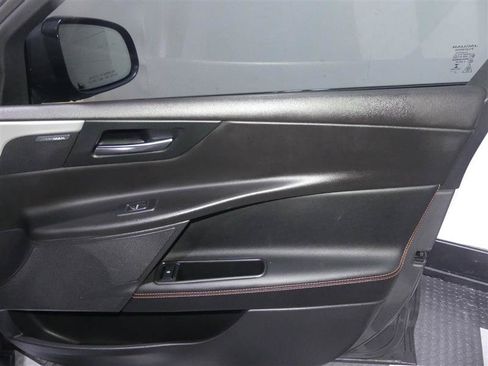 Used 2018 Jaguar XE Prestige AWD/4WD image 18