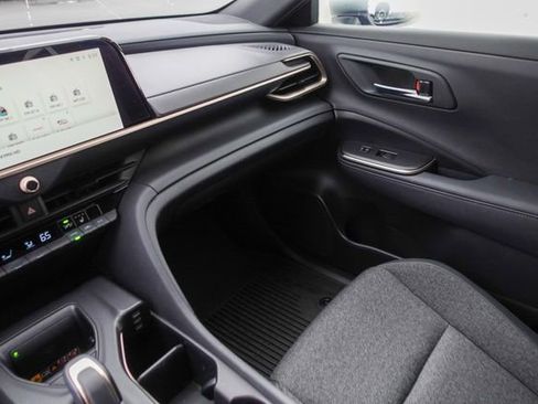 Certified 2023 Toyota Crown XLE image 22