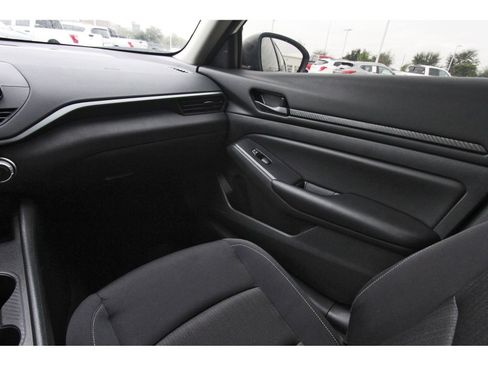 Certified 2025 Nissan Altima 2.5 S image 13