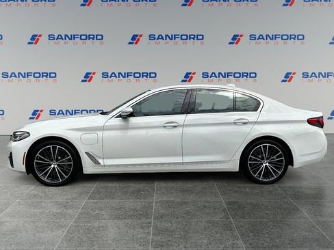 Used 2021 BMW 530e w/ Parking Assistance Package RWD image 2