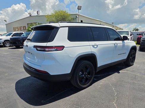 Used 2024 Jeep Grand Cherokee L Altitude RWD image 12