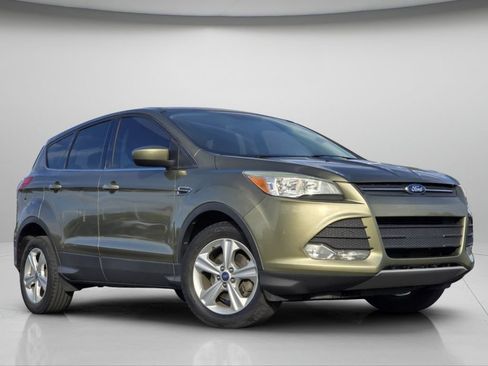 Used 2013 Ford Escape SE FWD image 2