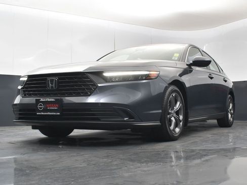 Used 2024 Honda Accord EX image 37