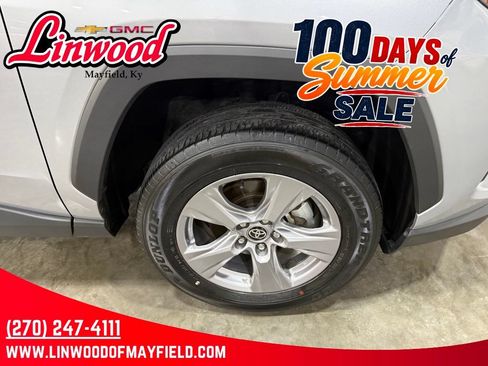 Used 2025 Toyota RAV4 XLE FWD image 9