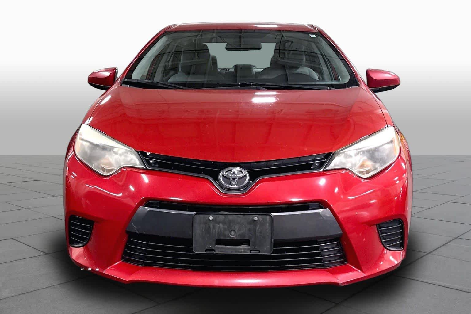 Used 2015 Toyota Corolla LE FWD image 3