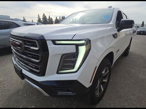 Used 2025 GMC Yukon XL AT4 Ultimate w/ LPO, AT4 Appearance Package image 8
