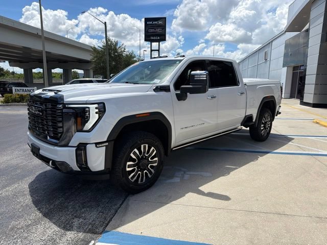Used 2024 GMC Sierra 2500 Denali Ultimate w/ Max Trailering Package AWD/4WD image 3