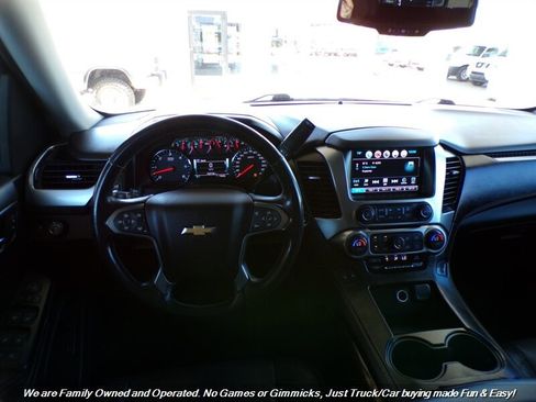 Used 2018 Chevrolet Suburban LT image 39