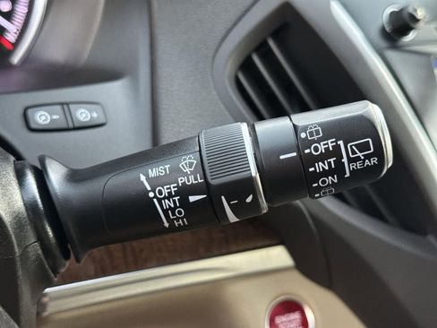 Used 2019 Acura MDX FWD image 25