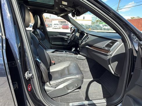 Used 2019 Volvo XC90 T5 Momentum w/ Protection Package Premier image 42