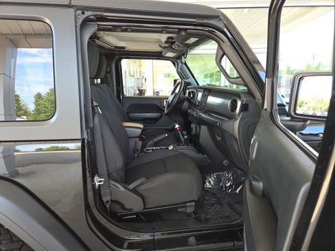 Used 2019 Jeep Wrangler Sport w/ Quick Order Package 23S AWD/4WD image 45