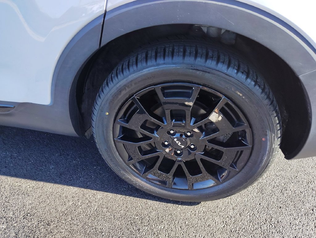 Used 2022 Kia Telluride SX w/ Nightfall Edition Package AWD/4WD image 7