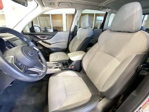 Used 2020 Subaru Forester Premium image 13