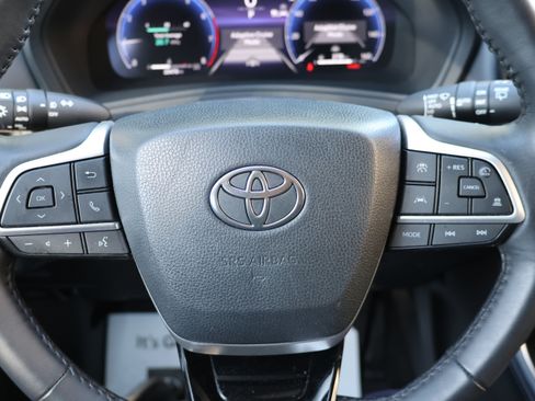 Certified 2024 Toyota Grand Highlander AWD image 30