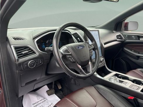 Used 2021 Ford Edge Titanium w/ Equipment Group 301A AWD/4WD image 22