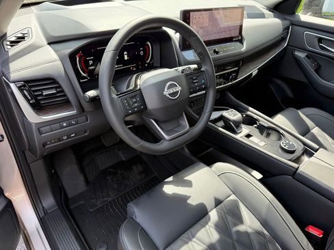 New 2026 Nissan Rogue Platinum w/ Platinum Premium Package AWD/4WD image 13