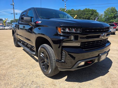 Used 2020 Chevrolet Silverado 1500 LT Trail Boss AWD/4WD image 3