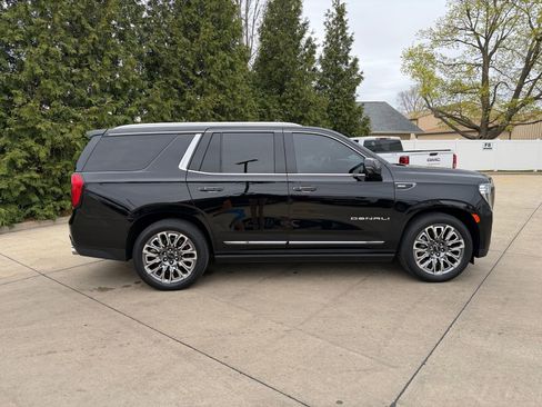 Used 2023 GMC Yukon Denali Ultimate AWD/4WD image 32