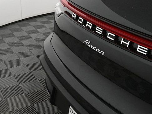 New 2026 Porsche Macan AWD image 38